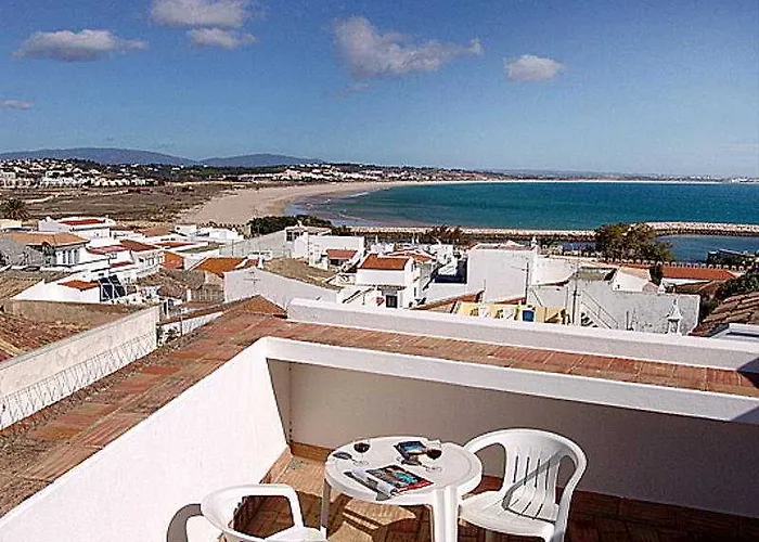 아파트 발루아르티 다 아파트먼트 라고스